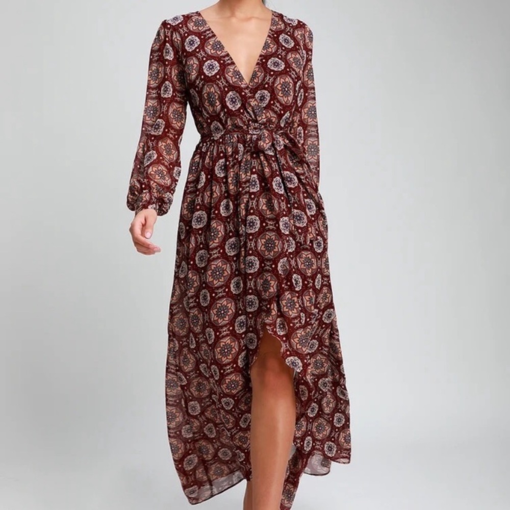 Lulu's Art and Soul Burgundy Multi Print Long Sleeve High-Low Dress size Medium